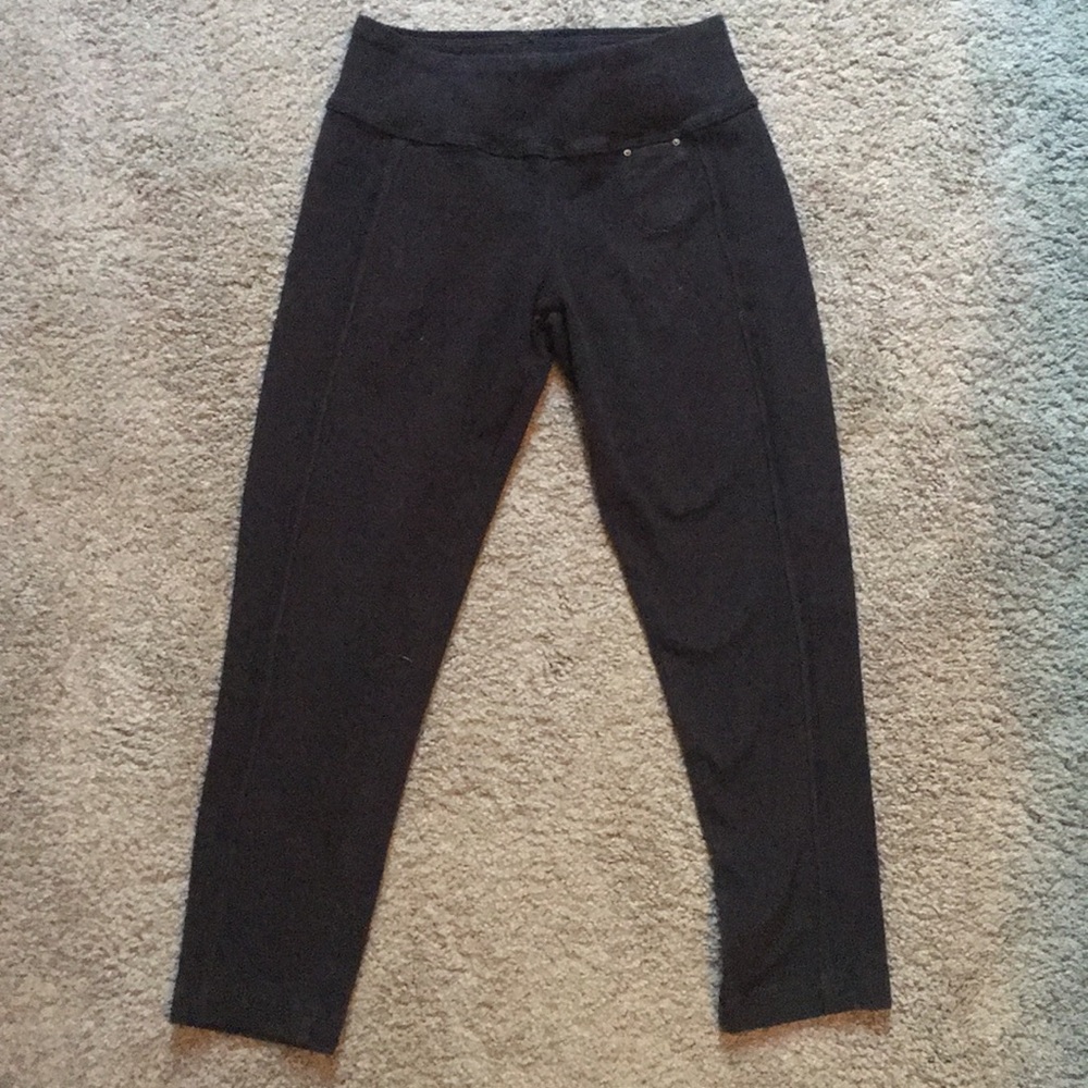 Black Capris w/ wide waistband